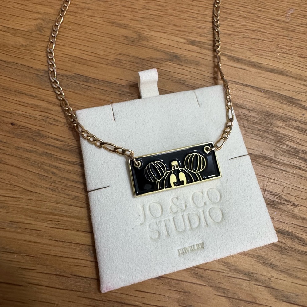 Jo and co Disney pumpkin necklace